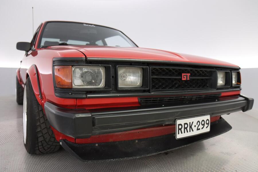 Toyota Carina vaihtoauto