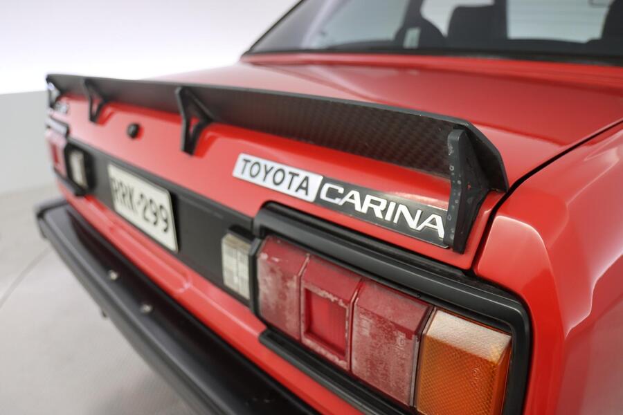 Toyota Carina vaihtoauto