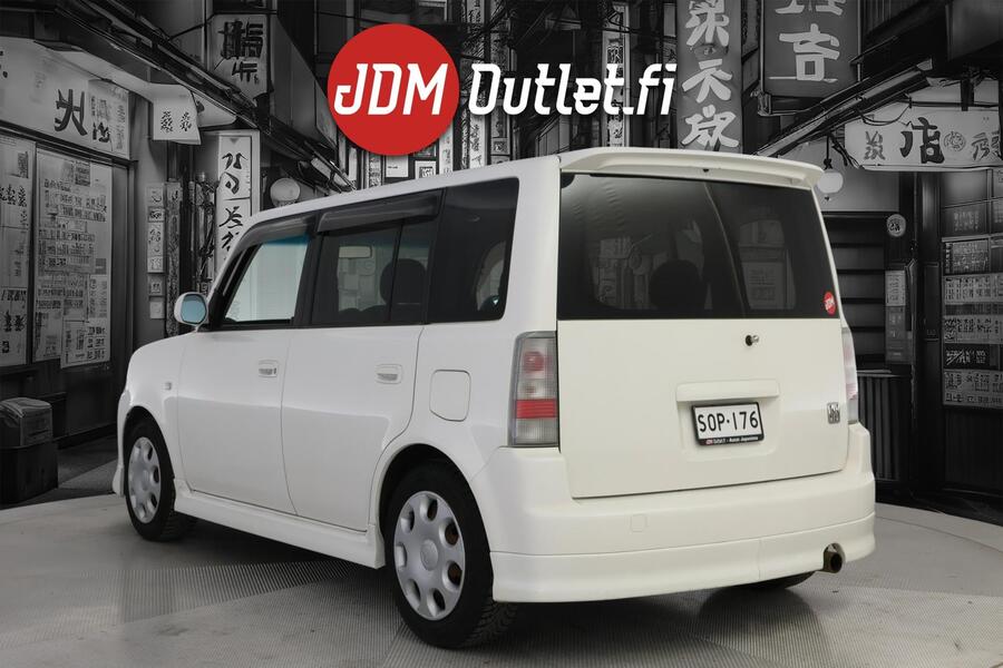 Toyota BB vaihtoauto