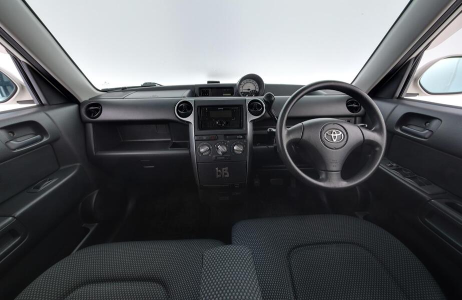 Toyota BB vaihtoauto