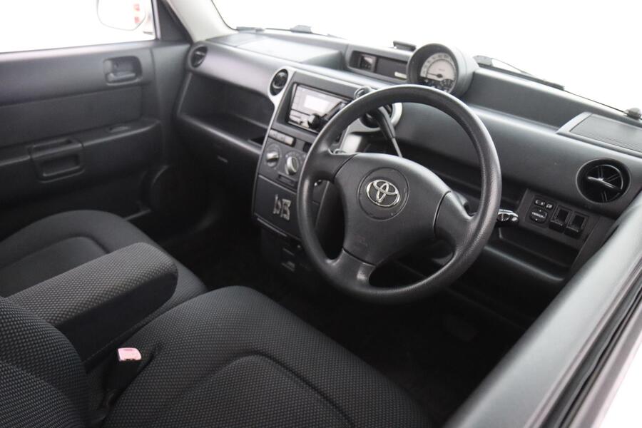 Toyota BB vaihtoauto