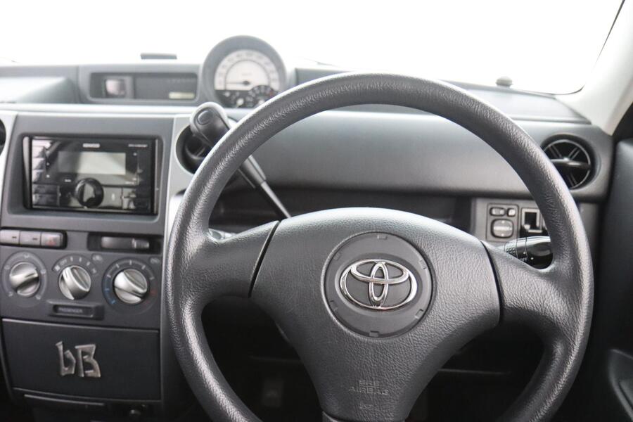 Toyota BB vaihtoauto