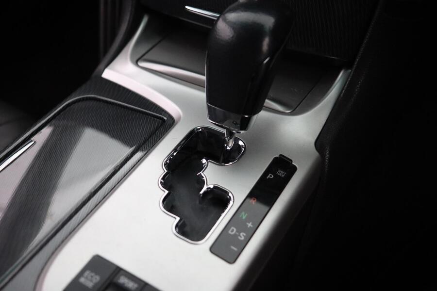 Toyota Crown vaihtoauto