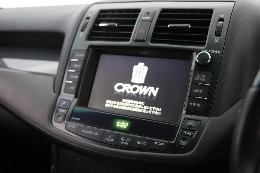 Toyota Crown vaihtoauto