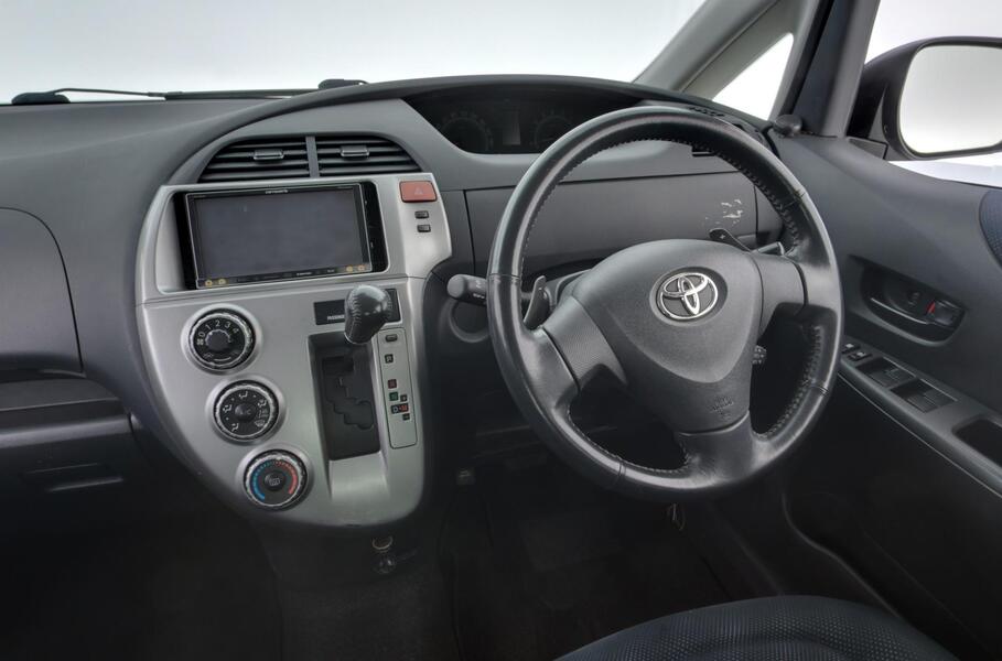 Toyota BB vaihtoauto