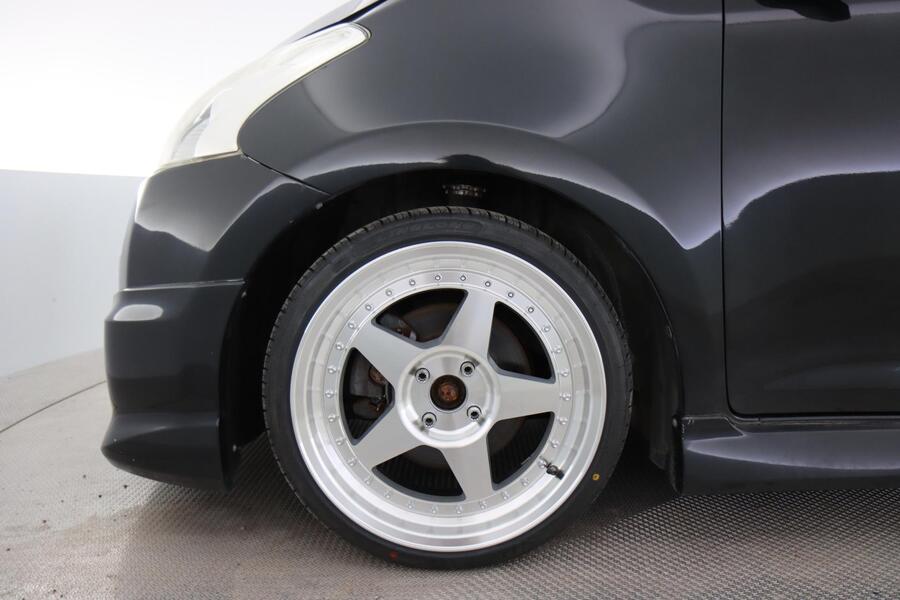 Toyota BB vaihtoauto