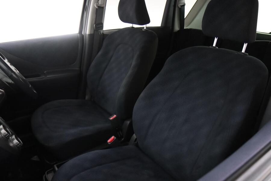 Toyota BB vaihtoauto