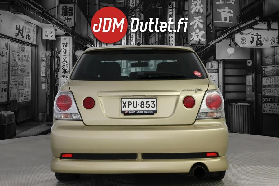 Toyota Altezza vaihtoauto