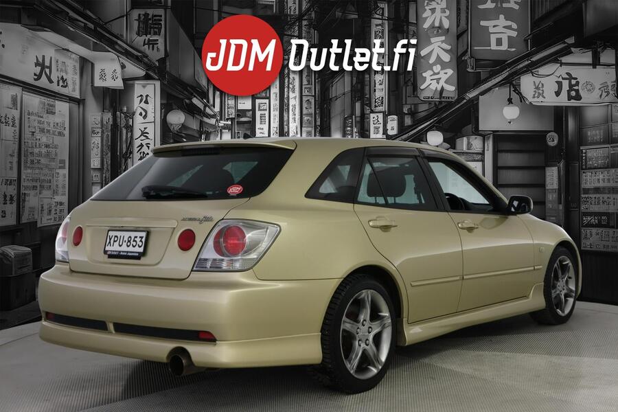 Toyota Altezza vaihtoauto