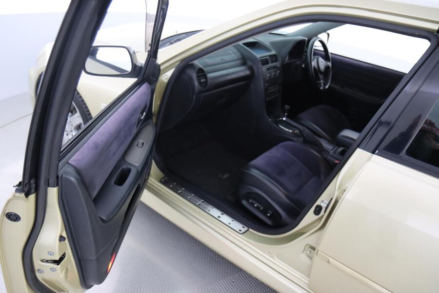 Toyota Altezza vaihtoauto