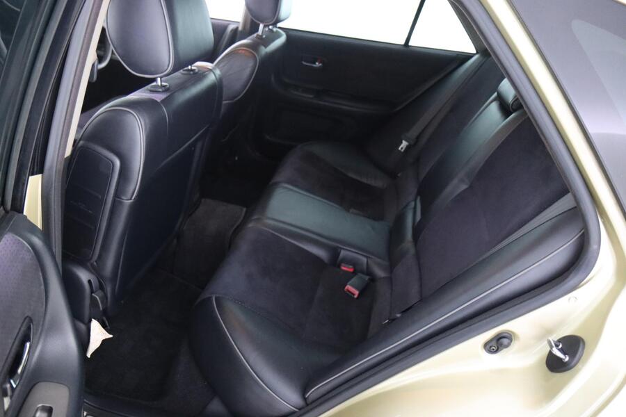 Toyota Altezza vaihtoauto