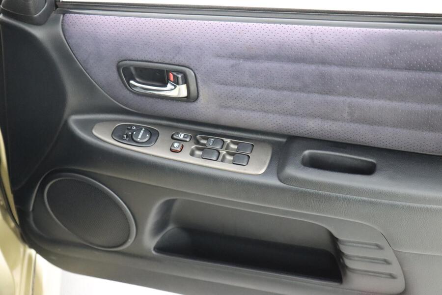 Toyota Altezza vaihtoauto