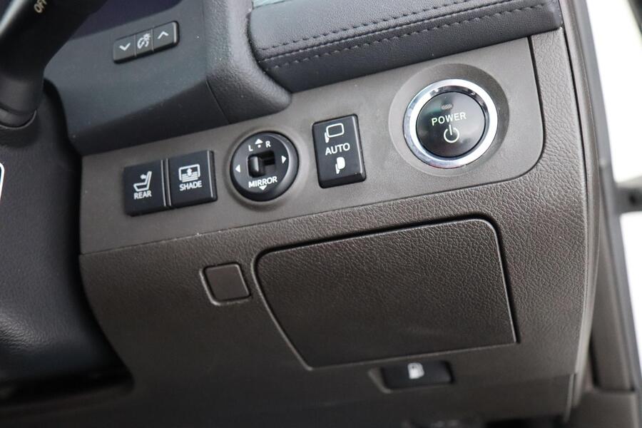 Toyota Crown vaihtoauto