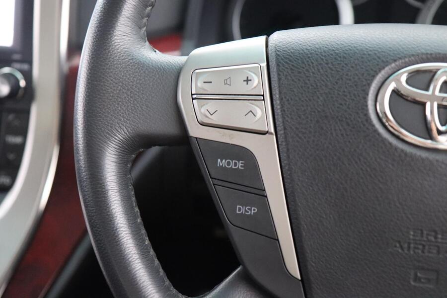 Toyota Alphard vaihtoauto