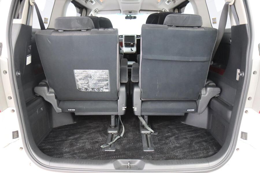 Toyota Alphard vaihtoauto