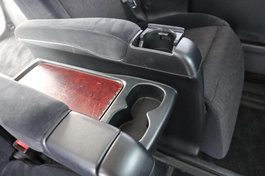 Toyota Alphard vaihtoauto