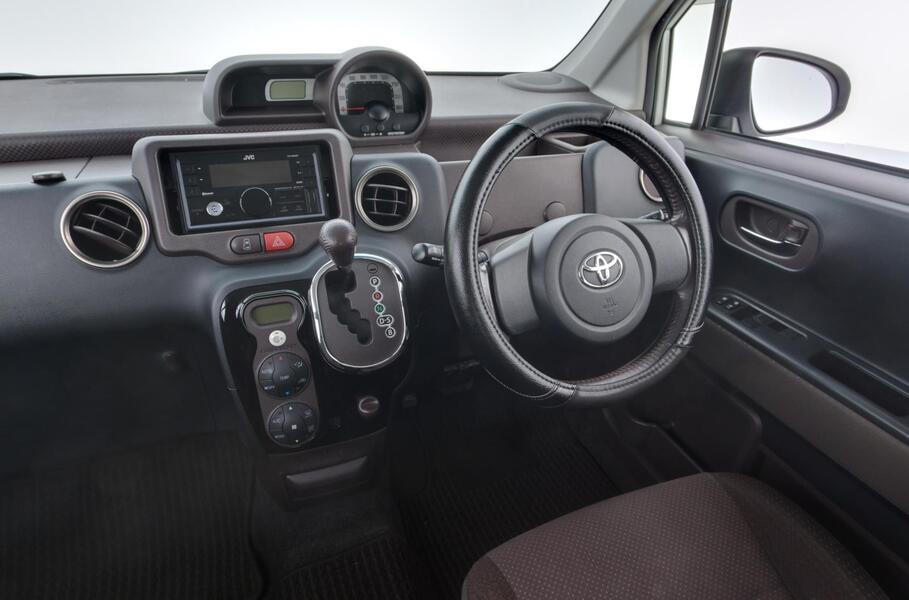 Toyota BB vaihtoauto