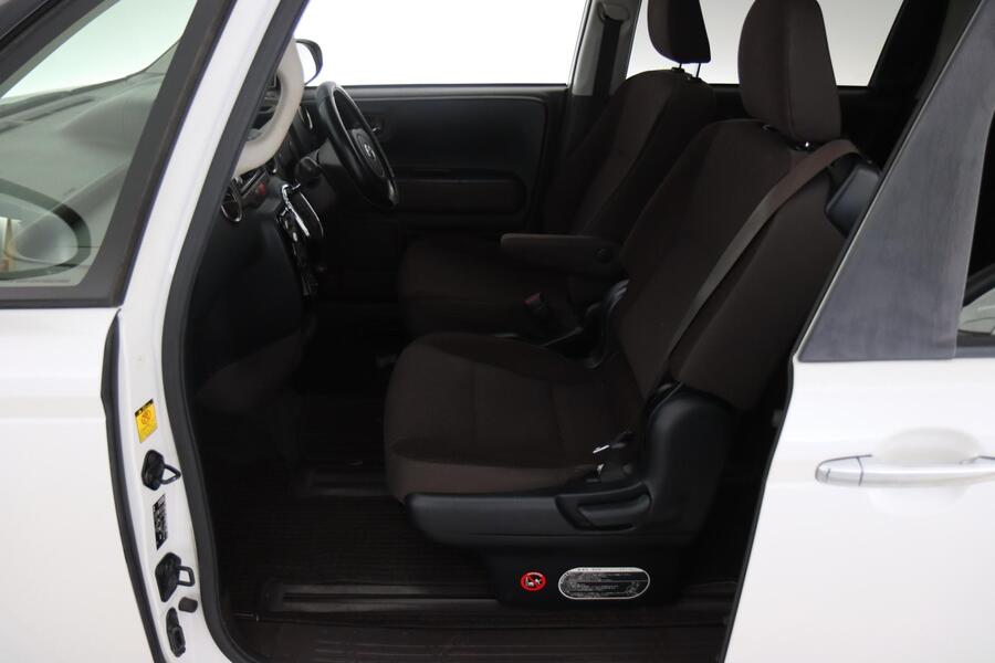 Toyota BB vaihtoauto