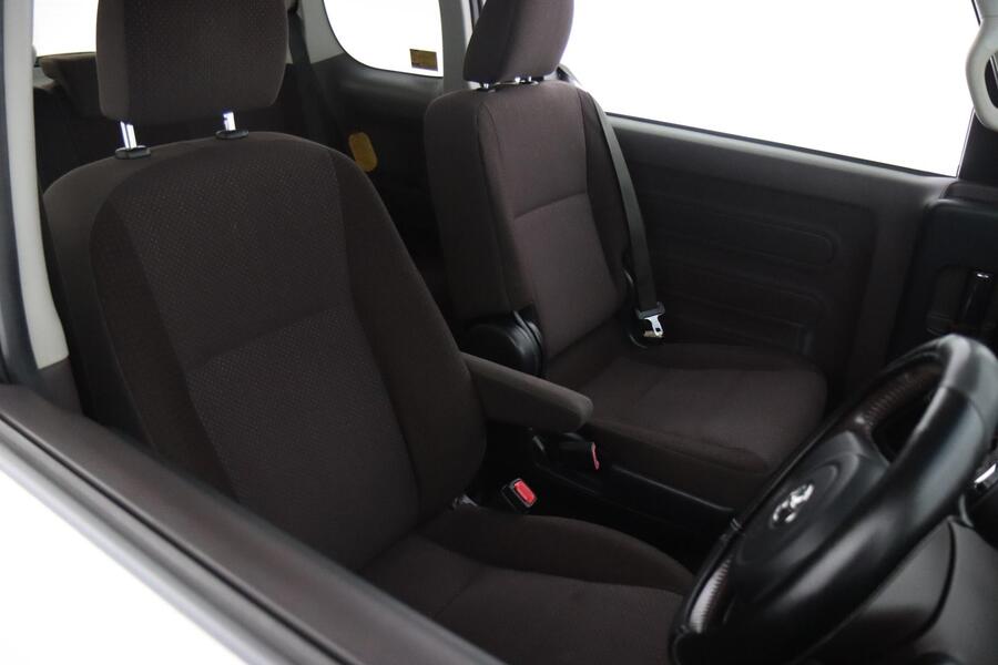 Toyota BB vaihtoauto