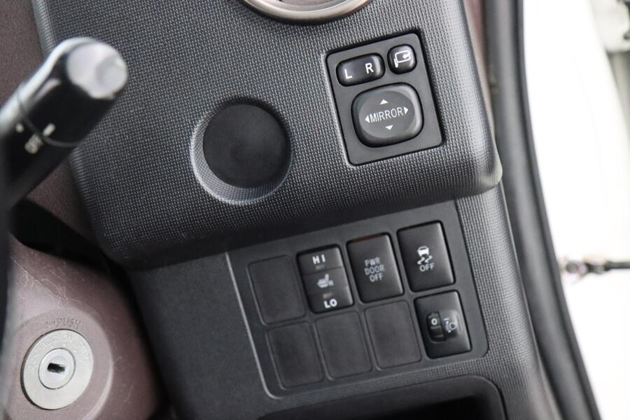 Toyota BB vaihtoauto