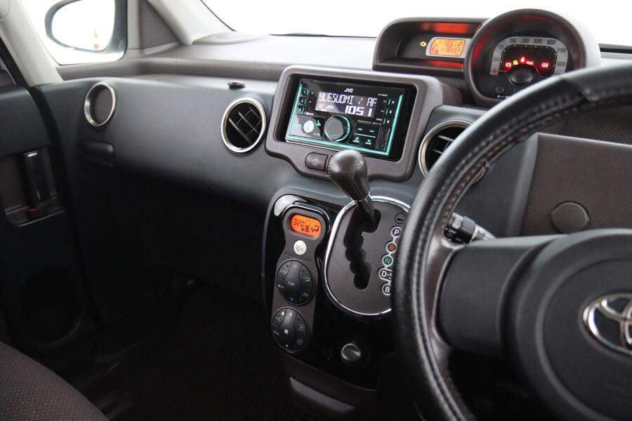 Toyota BB vaihtoauto