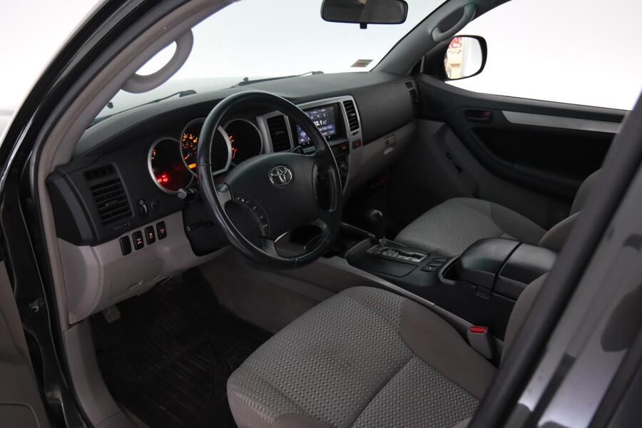 Toyota 4Runner vaihtoauto