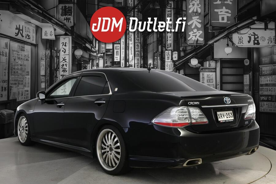 Toyota Crown vaihtoauto