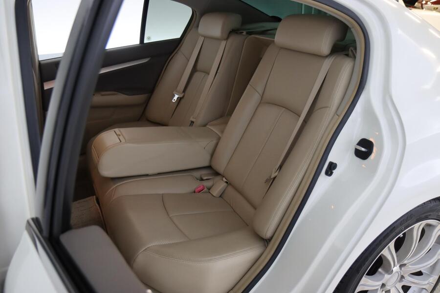 Nissan Skyline vaihtoauto