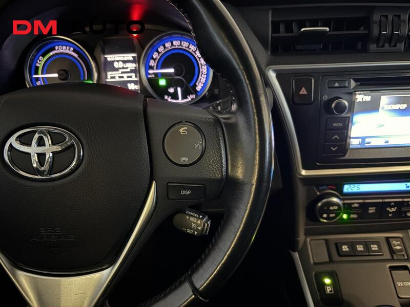 Toyota Auris vaihtoauto