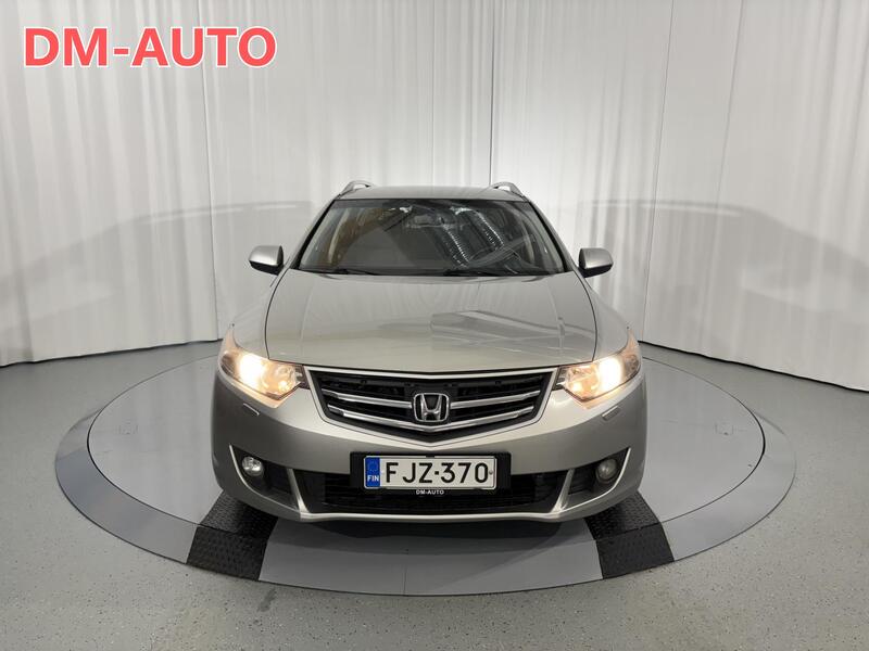 Honda Accord vaihtoauto