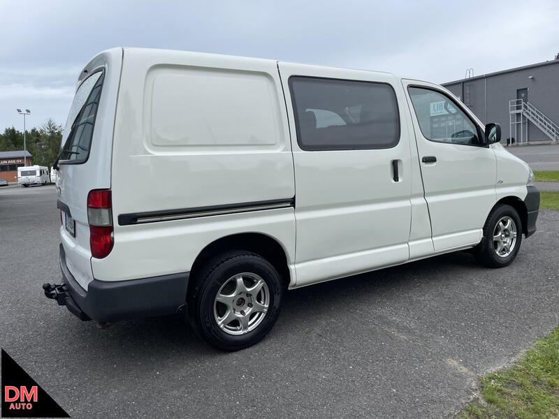 Toyota Hiace vaihtoauto
