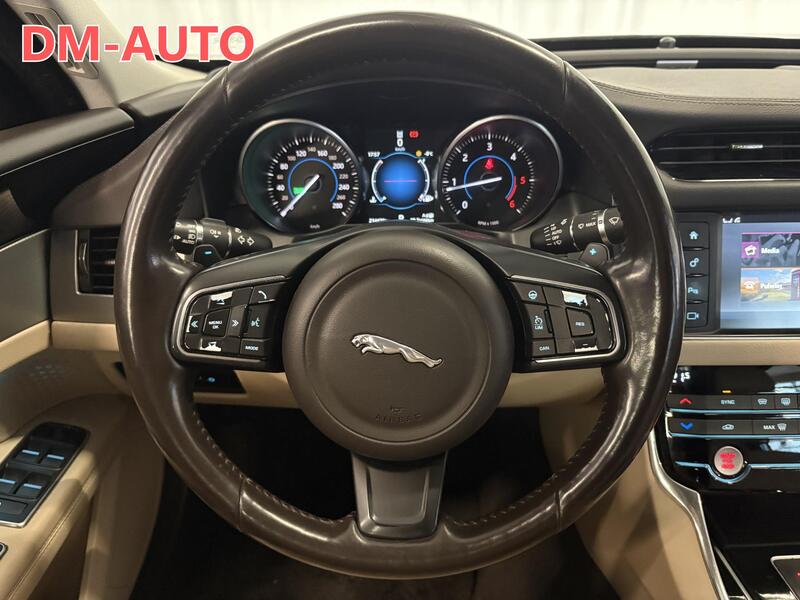 Jaguar XF vaihtoauto