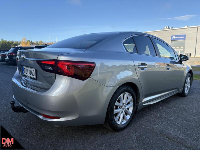 Toyota Avensis vaihtoauto