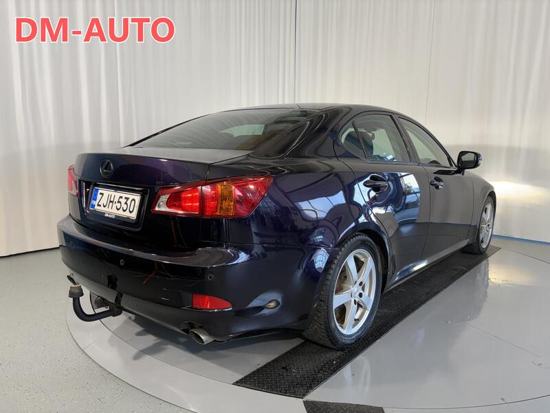 Lexus IS vaihtoauto
