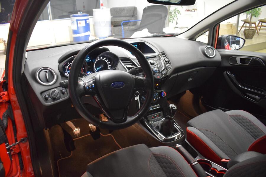 Ford Fiesta vaihtoauto