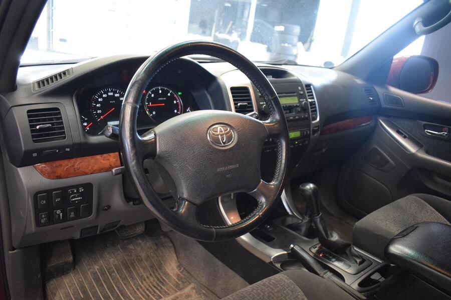 Toyota Land Cruiser vaihtoauto