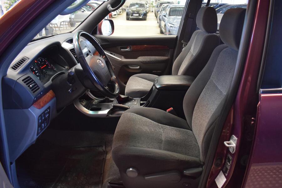Toyota Land Cruiser vaihtoauto