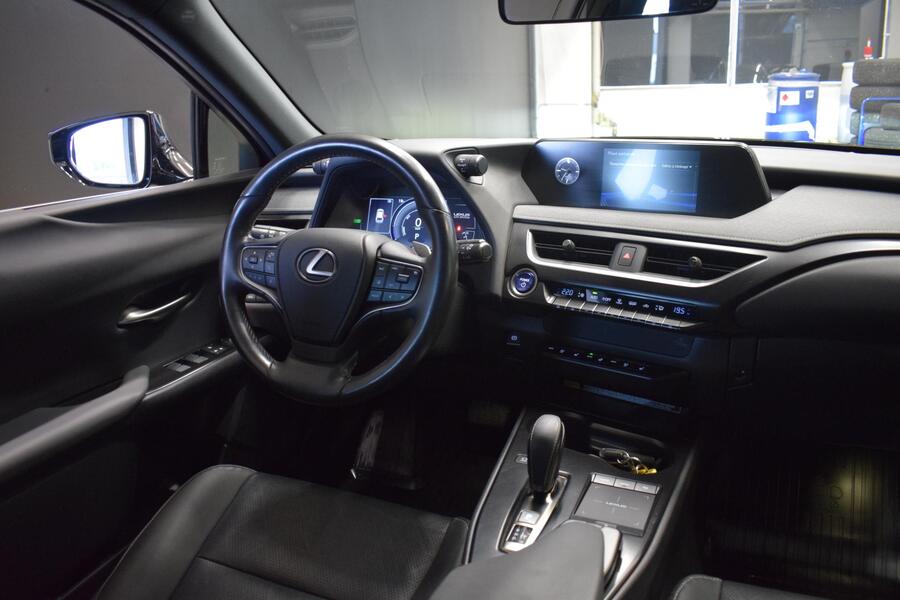 Lexus UX vaihtoauto