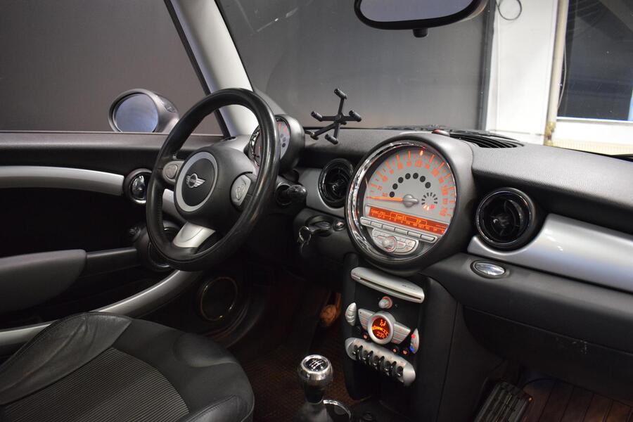Mini Cooper vaihtoauto