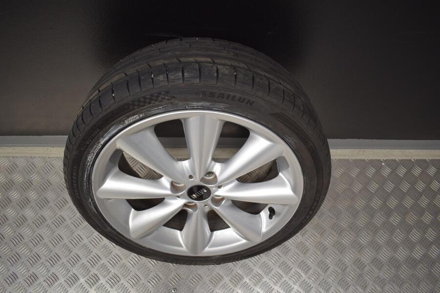 Mini Cooper vaihtoauto