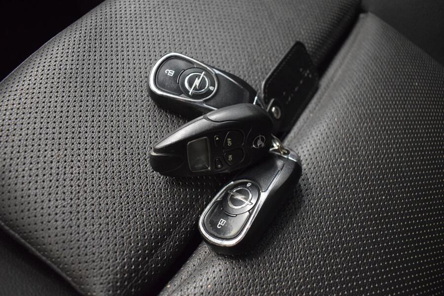 Opel Astra vaihtoauto