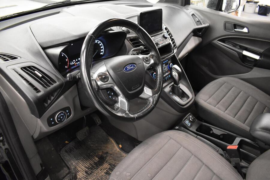 Ford Grand Tourneo Connect vaihtoauto