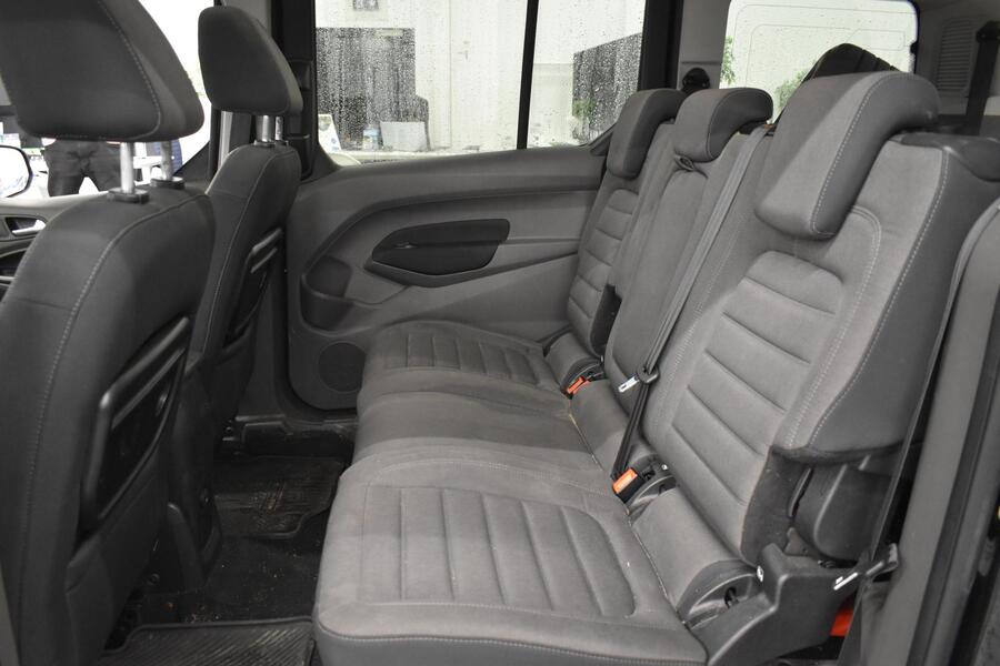 Ford Grand Tourneo Connect vaihtoauto