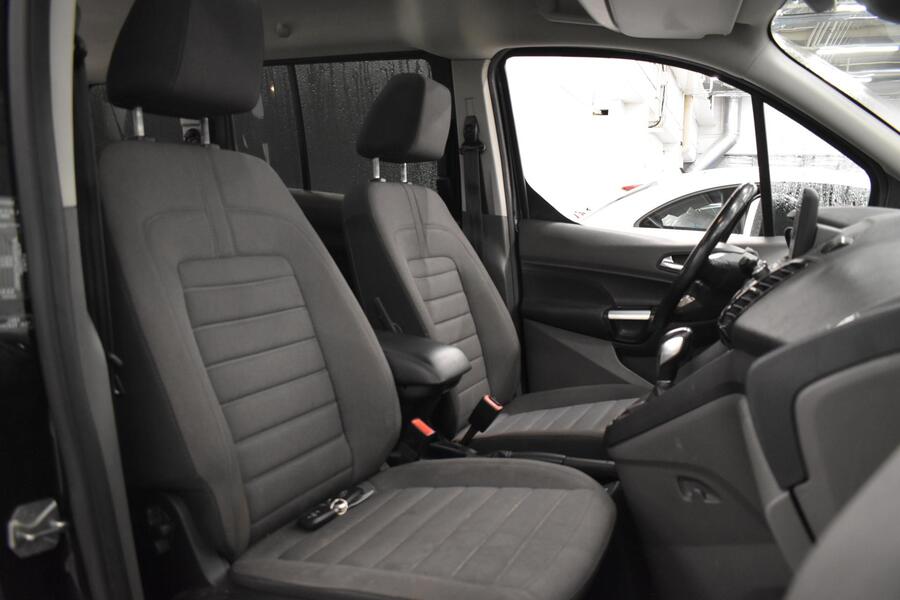 Ford Grand Tourneo Connect vaihtoauto