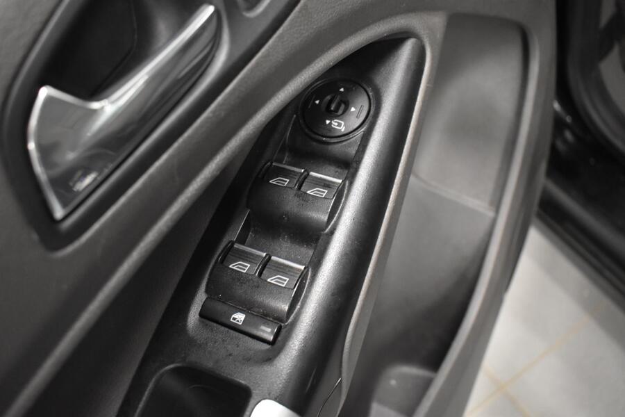 Ford Grand Tourneo Connect vaihtoauto