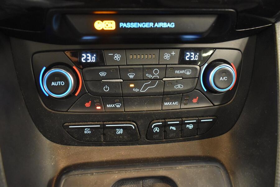 Ford Grand Tourneo Connect vaihtoauto