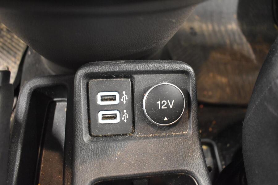 Ford Grand Tourneo Connect vaihtoauto