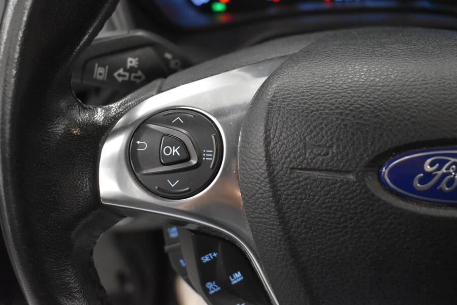 Ford Grand Tourneo Connect vaihtoauto