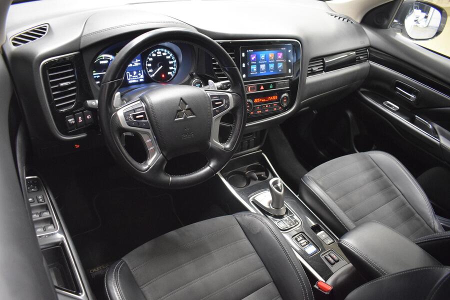 Mitsubishi Outlander PHEV vaihtoauto