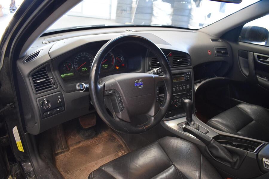 Volvo V70 vaihtoauto